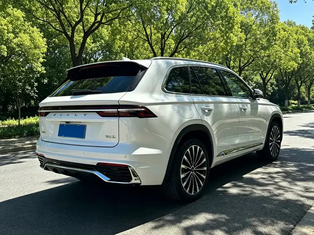 Geely Xingyue L — фото 10