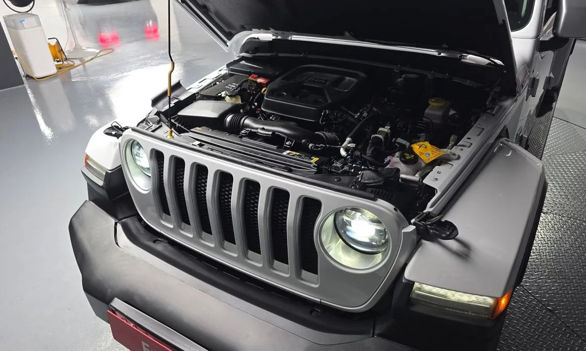 Jeep Wrangler — фото 8