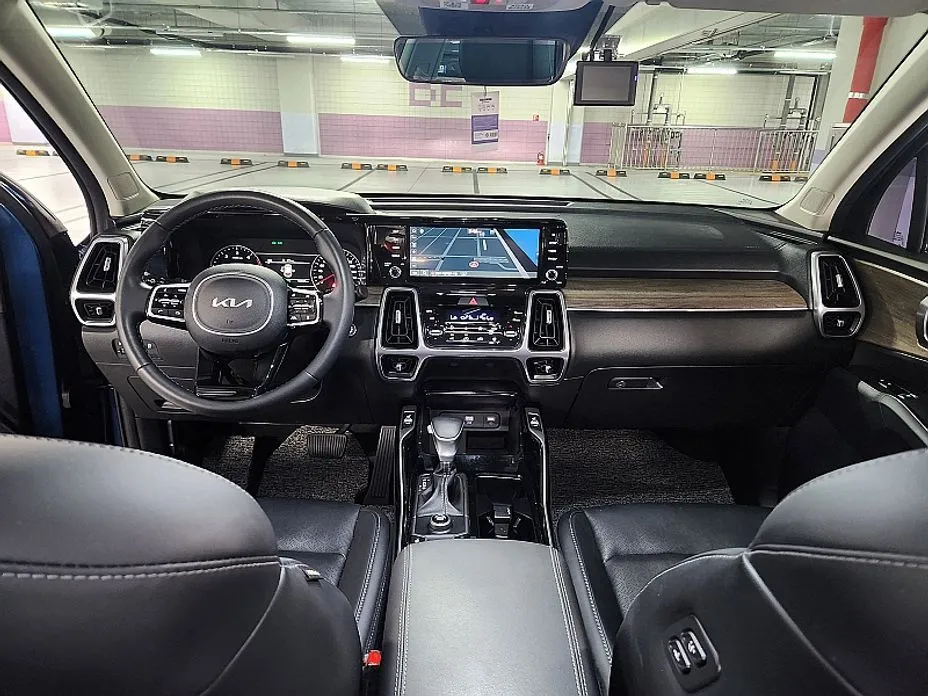 Kia Sorento — фото 8