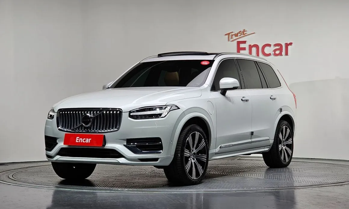 Volvo XC90 — фото 1