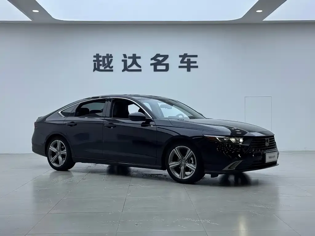Honda Accord — фото 4
