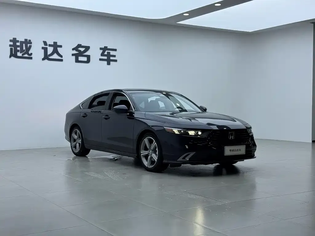 Honda Accord — фото 3