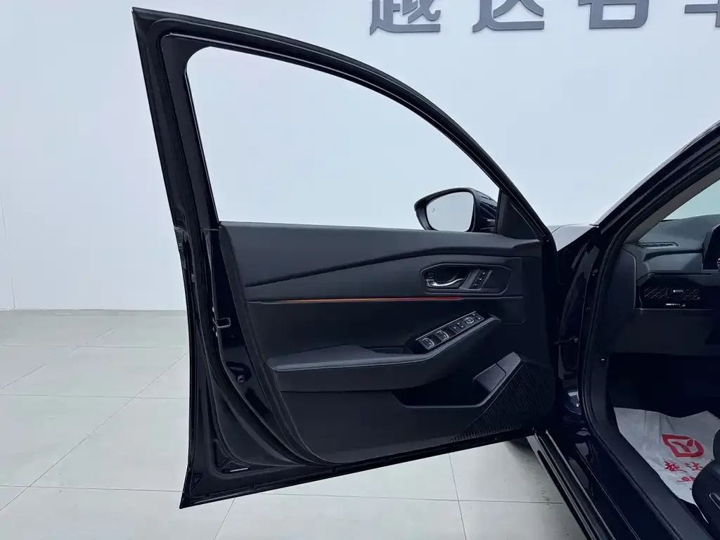 Honda Accord — фото 10