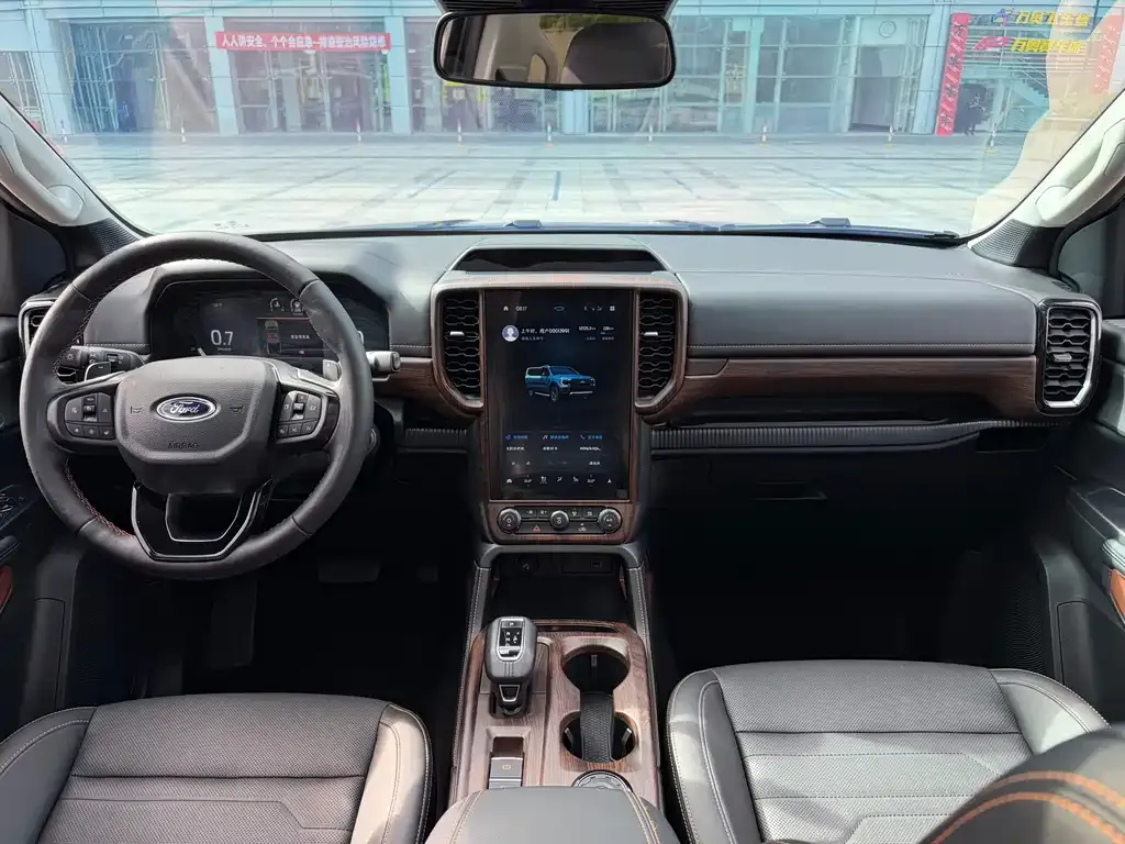 Ford Ranger — фото 10