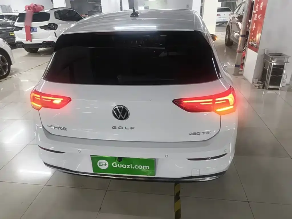 Volkswagen Golf — фото 10