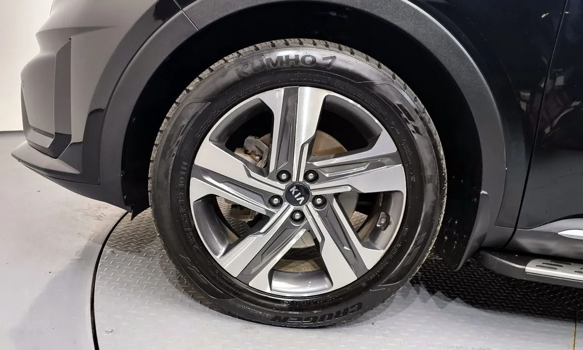 Kia Sorento — фото 6