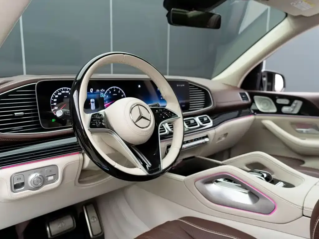 Mercedes-Benz GLS — фото 7