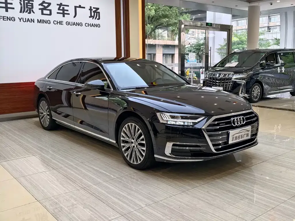 Audi A8 — фото 8