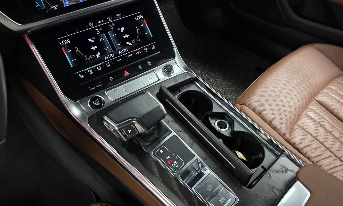 Audi A6 — фото 8