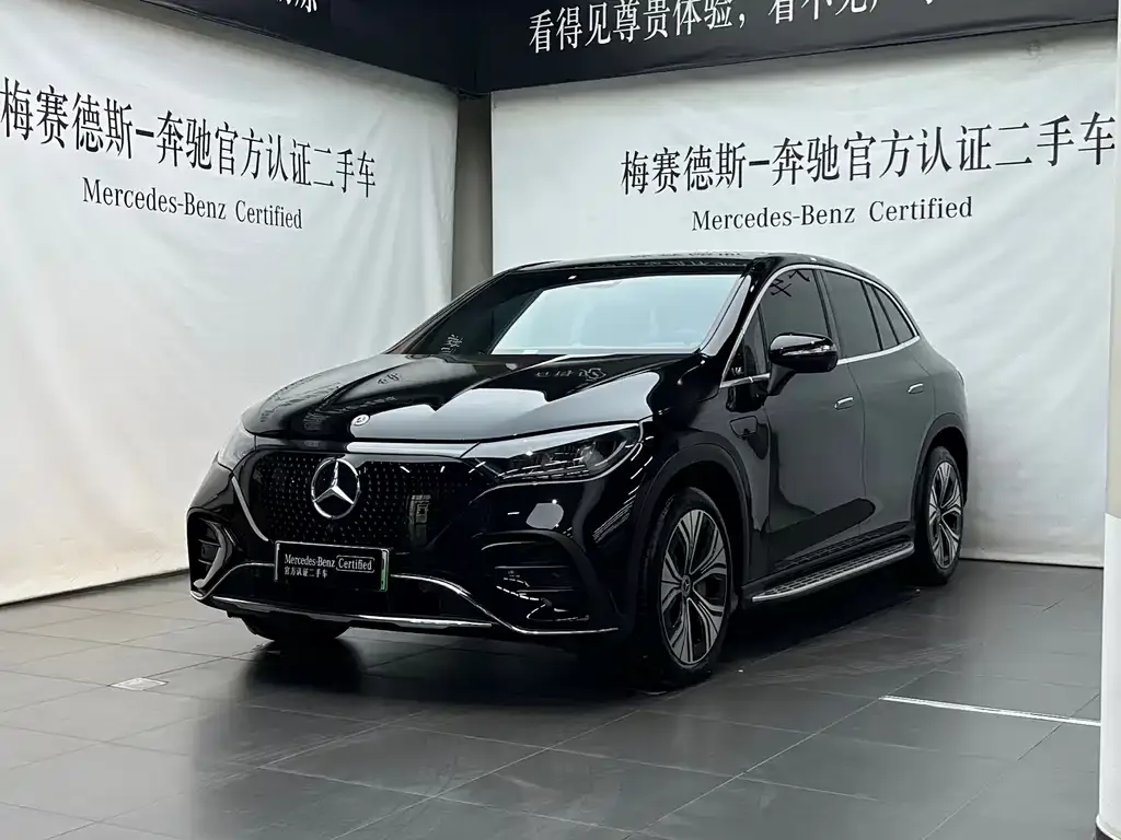 Mercedes-Benz EQE SUV — фото 1