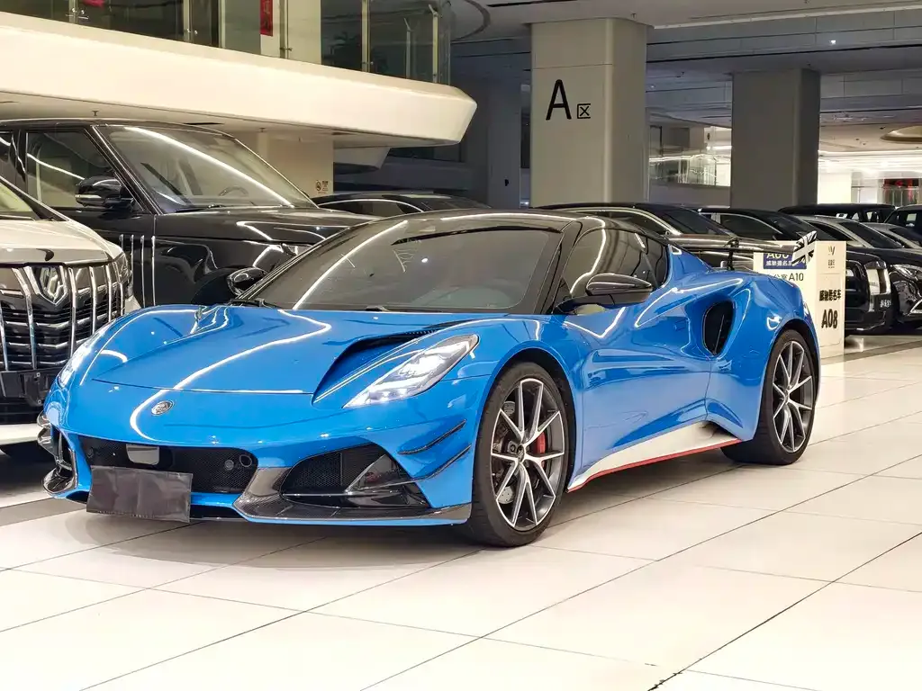 Lotus Emira — фото 1
