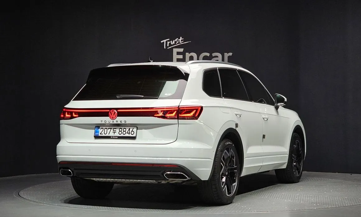 Volkswagen Touareg — фото 7