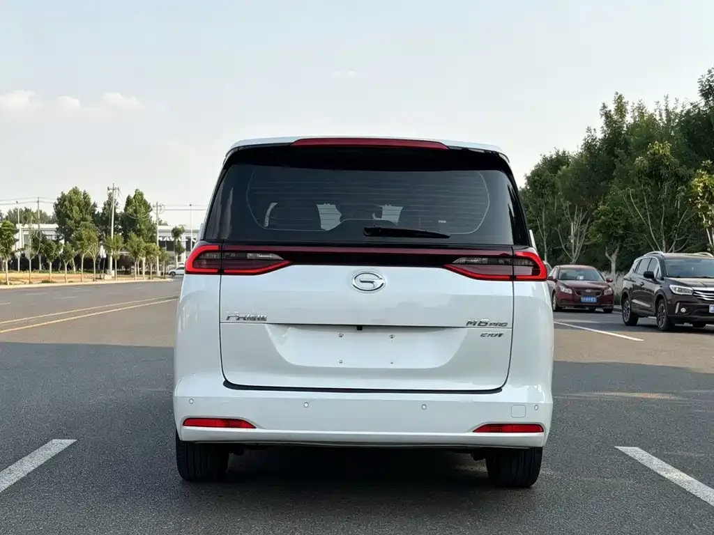 GAC Motor Trumpchi M6 — фото 10