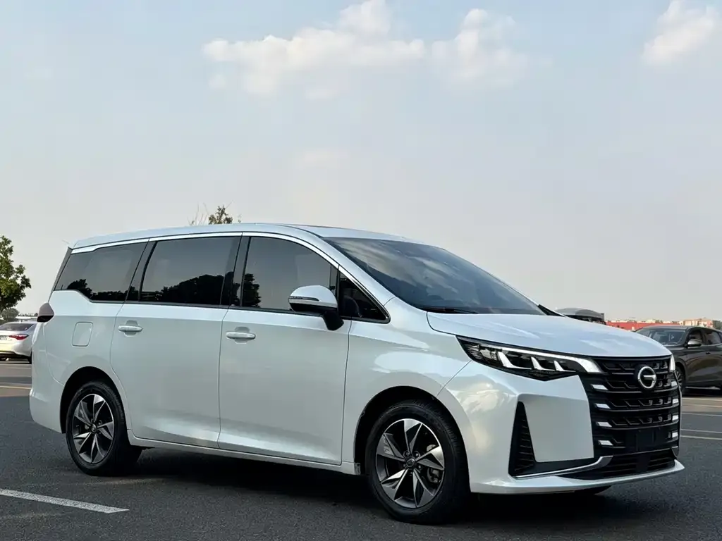 GAC Motor Trumpchi M6 — фото 2