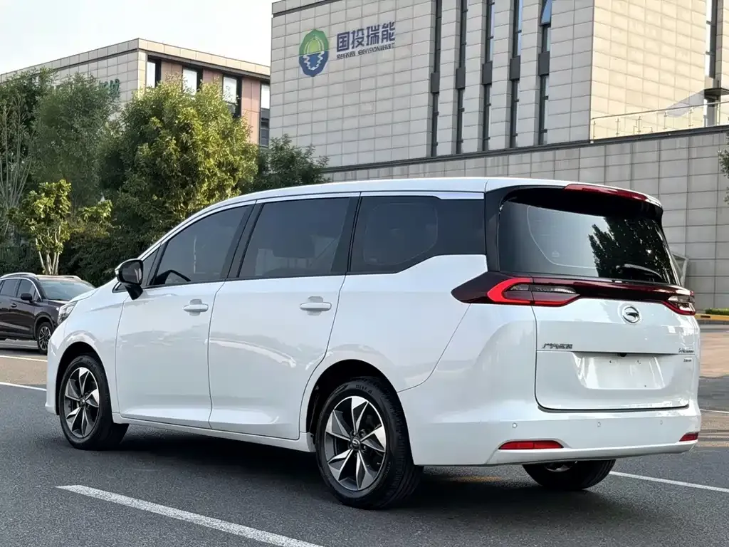 GAC Motor Trumpchi M6 — фото 5