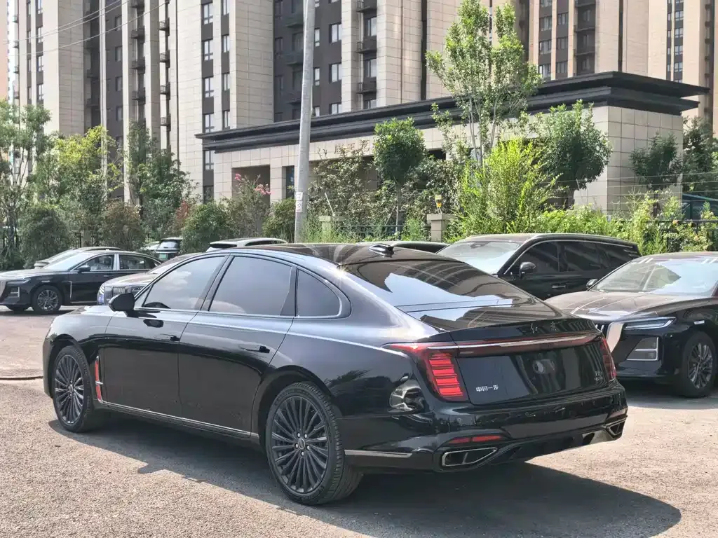 Hongqi H9 — фото 7