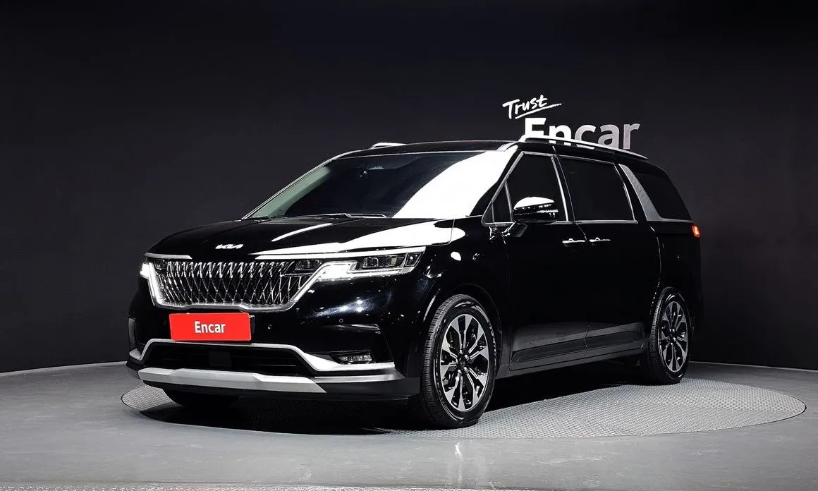 Kia Carnival — фото 1