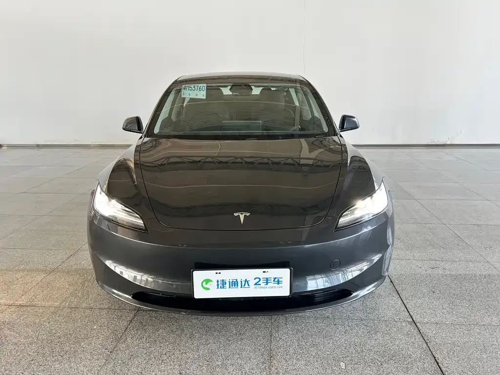 Tesla Model 3 — фото 3