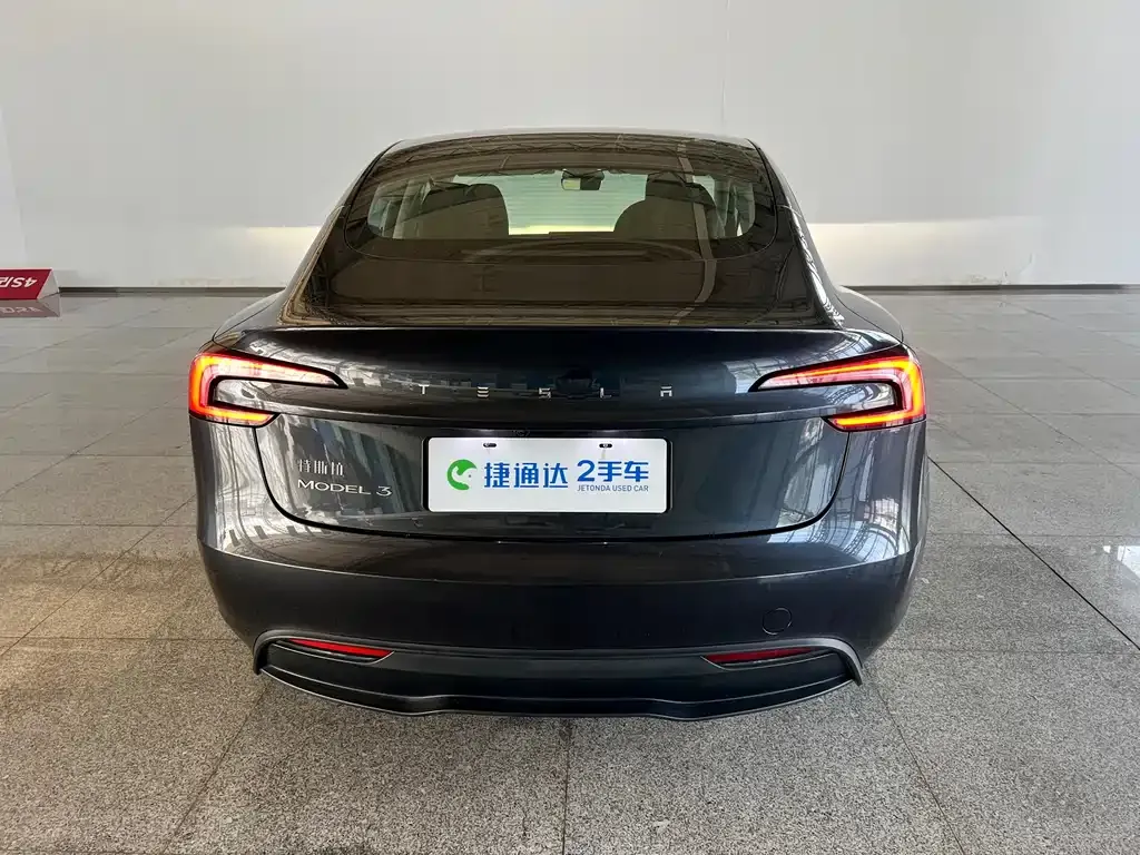 Tesla Model 3 — фото 6