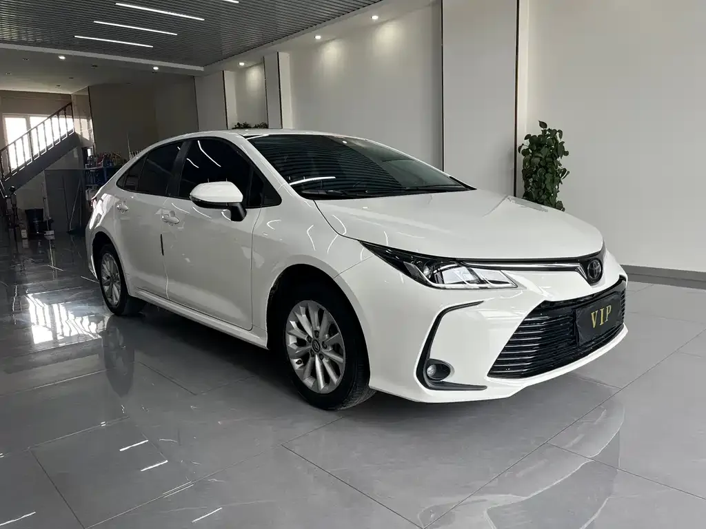 Toyota Corolla — фото 3