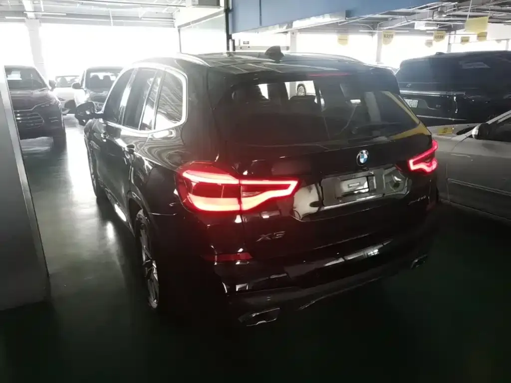 BMW X3 — фото 10