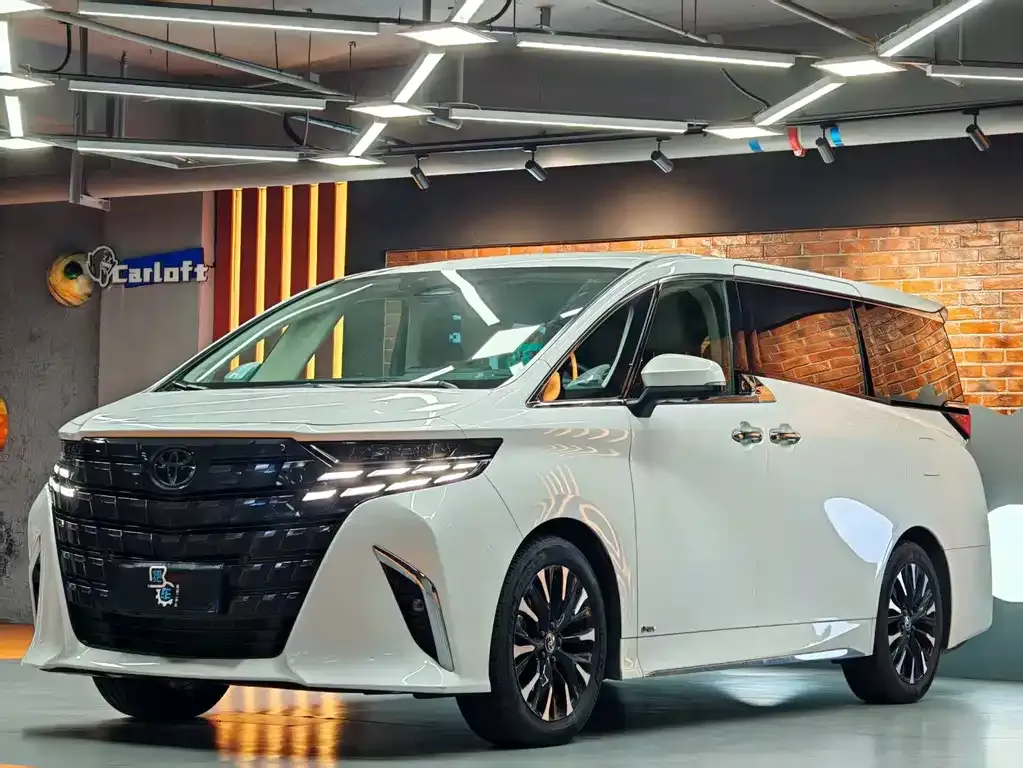 Toyota Alphard — фото 9