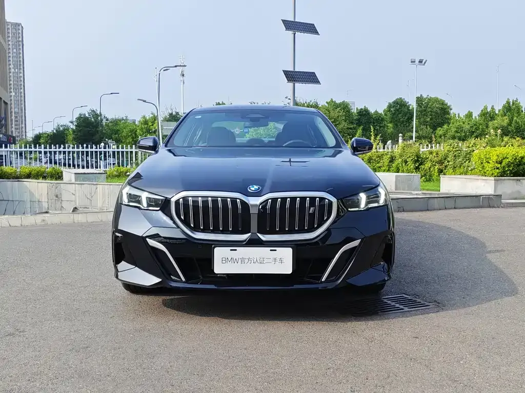 BMW i5 — фото 10
