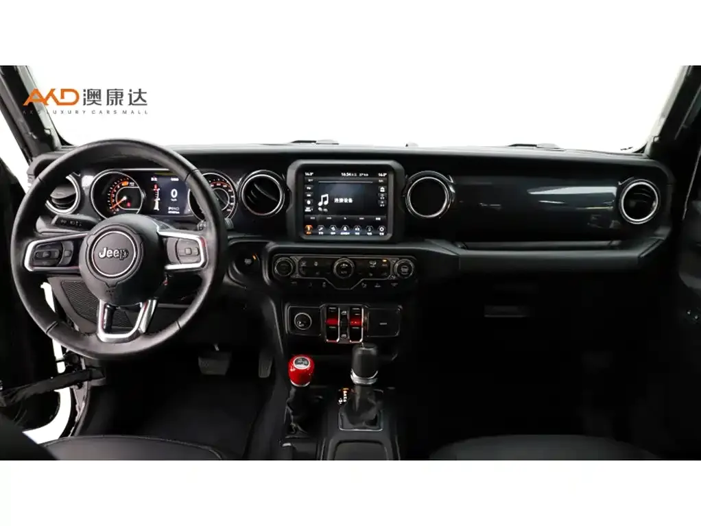 Jeep Wrangler — фото 9