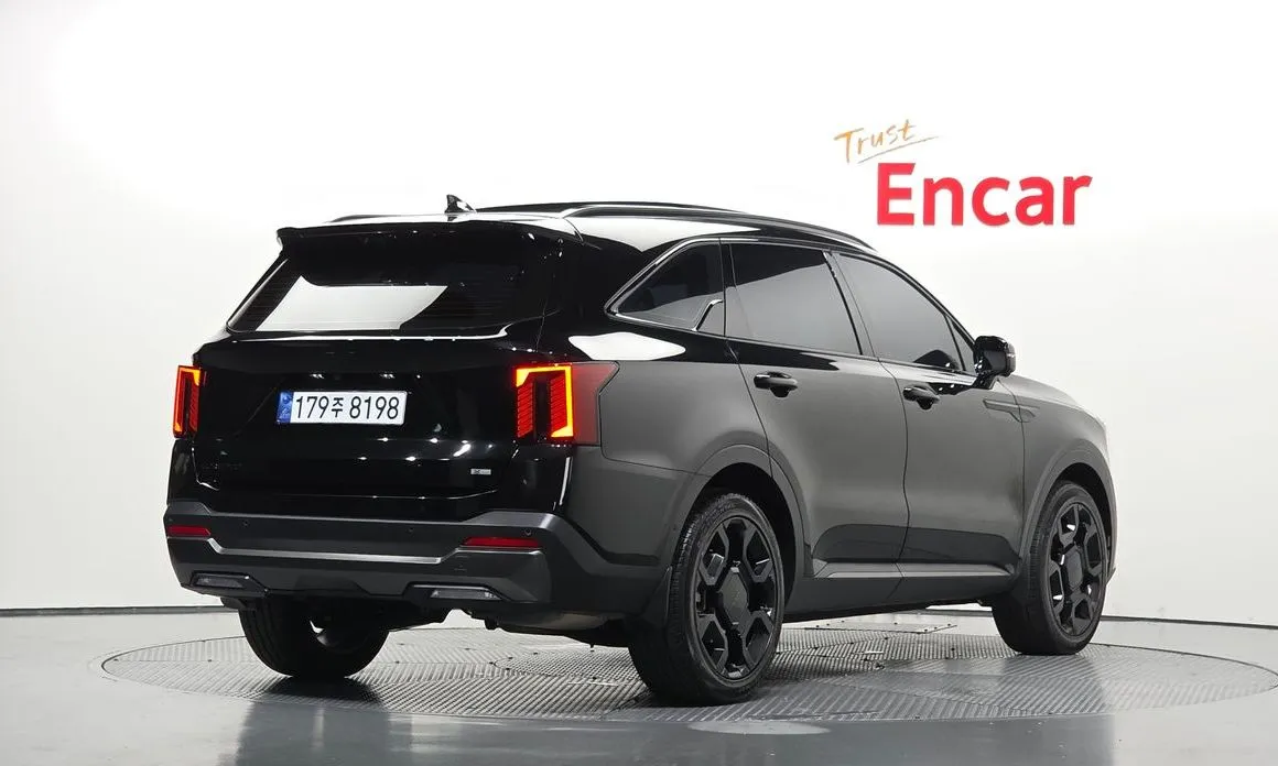 Kia Sorento — фото 9