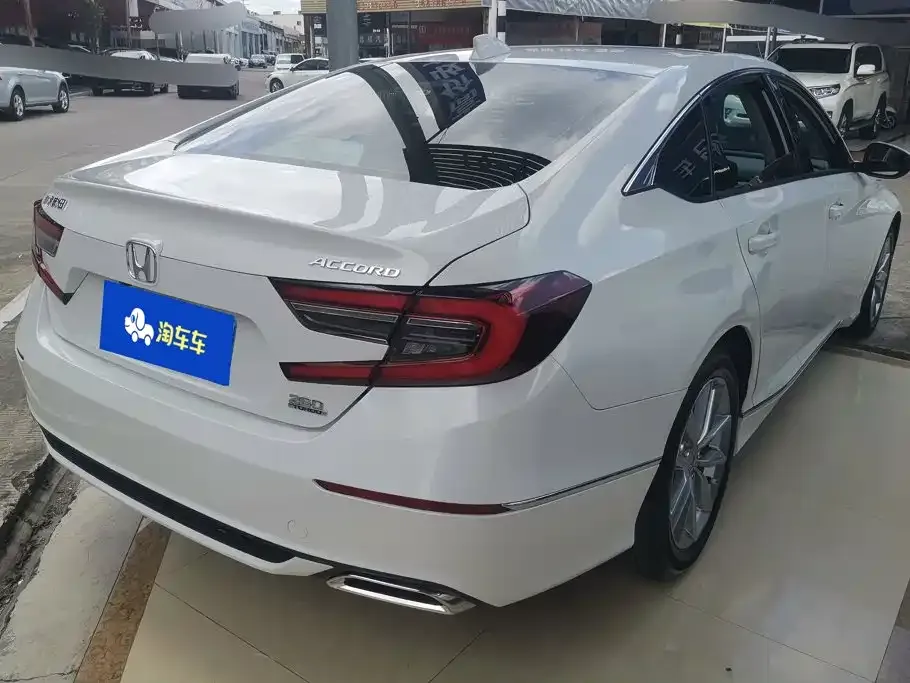 Honda Accord — фото 3