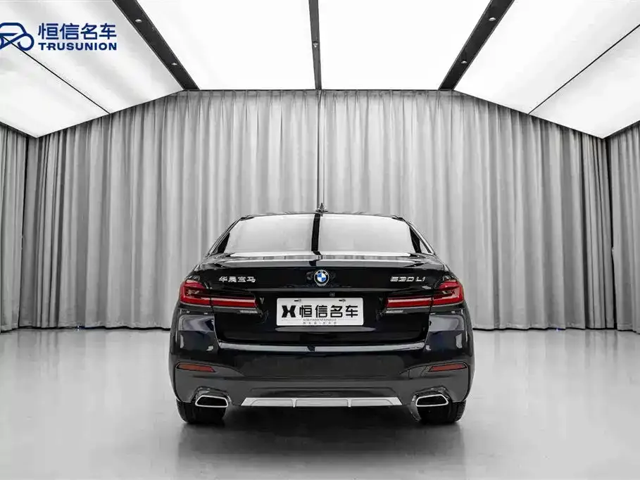 BMW 5 Series — фото 10