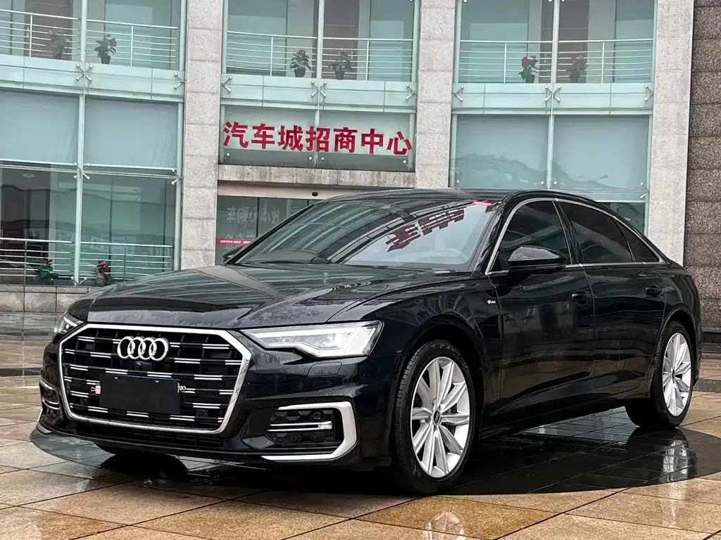 Audi A6L — фото 1