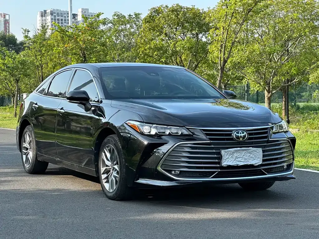 Toyota Avalon — фото 7