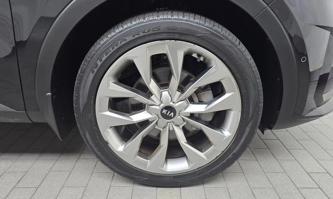 Kia Sorento — фото 8