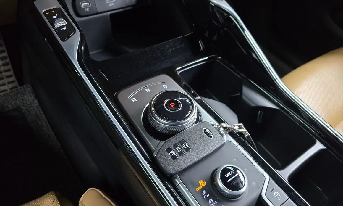 Kia Sorento — фото 7