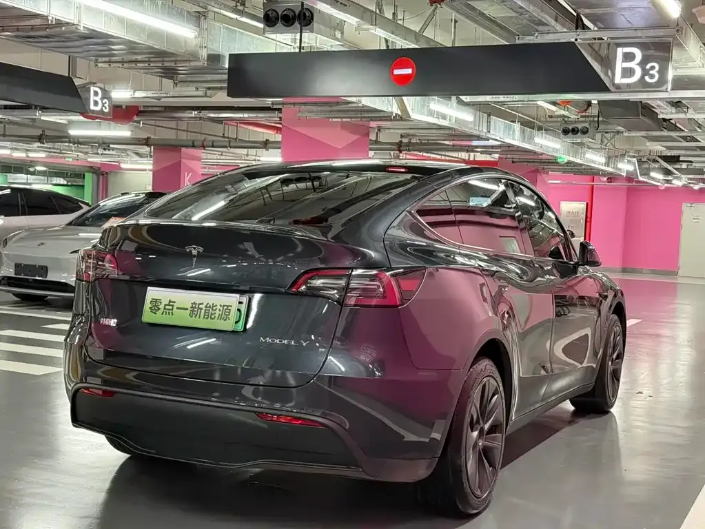 Tesla Model Y — фото 7