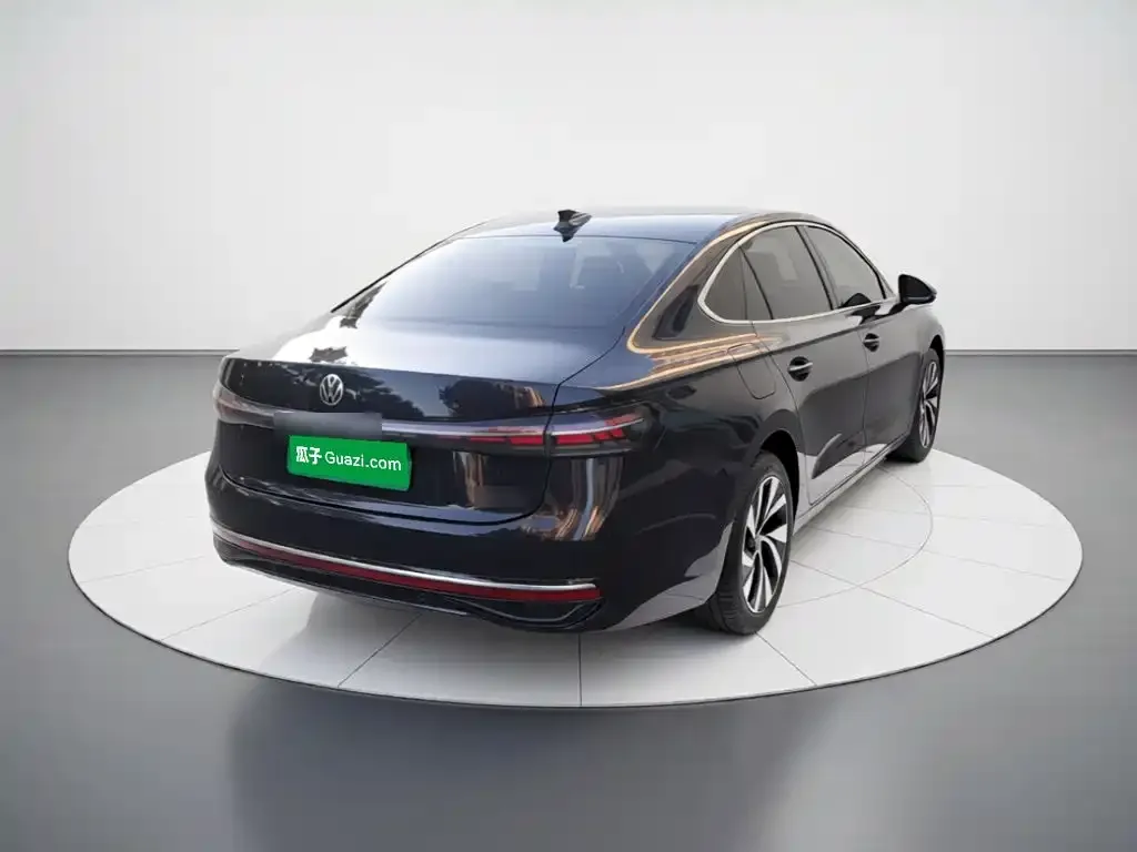 Volkswagen Passat — фото 7