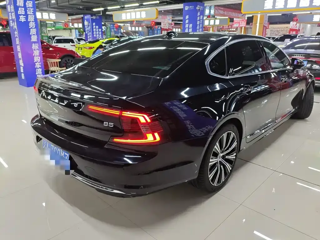 Volvo S90 — фото 4
