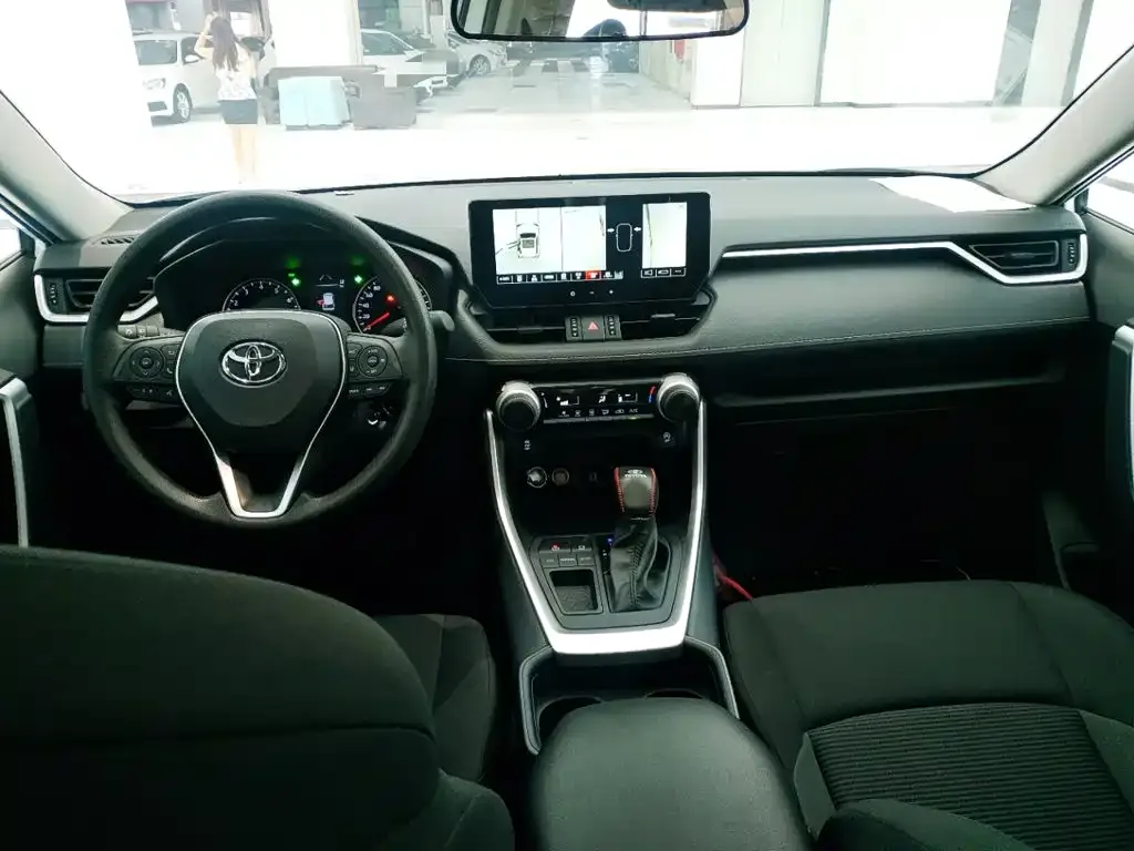 Toyota Wildlander — фото 9