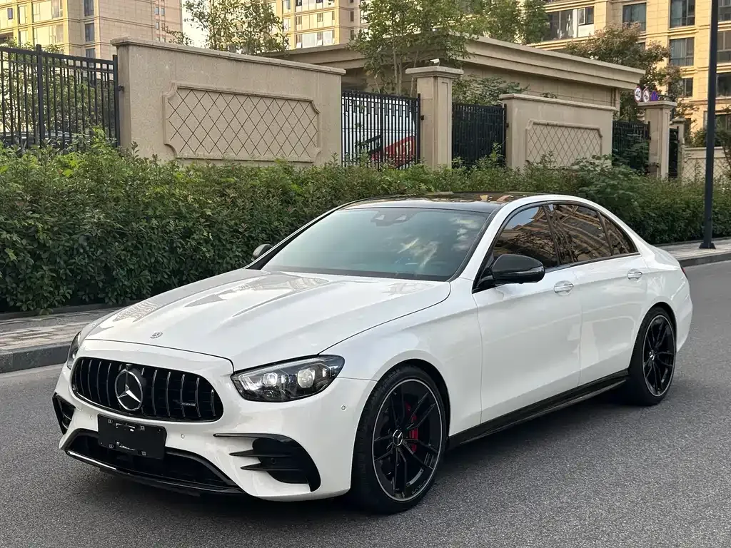 Mercedes-Benz E-Class AMG — фото 1