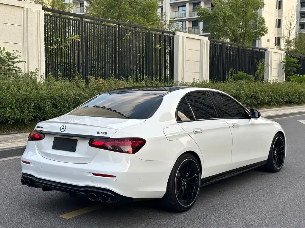 Mercedes-Benz E-Class AMG — фото 3