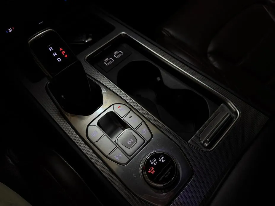 KG Mobility (Ssangyong) Rexton — фото 6
