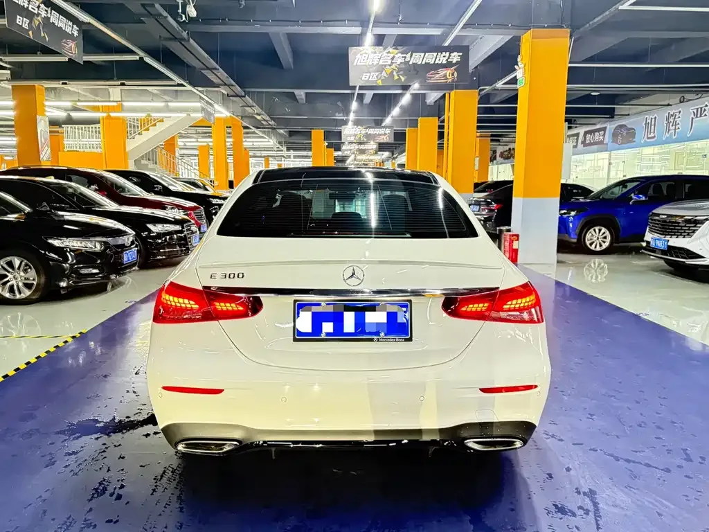Mercedes-Benz E-Class (Import) — фото 9