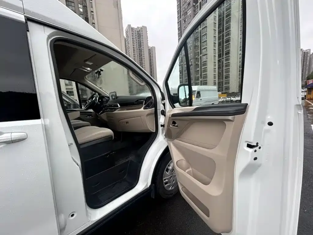 IVECO Juxing — фото 7