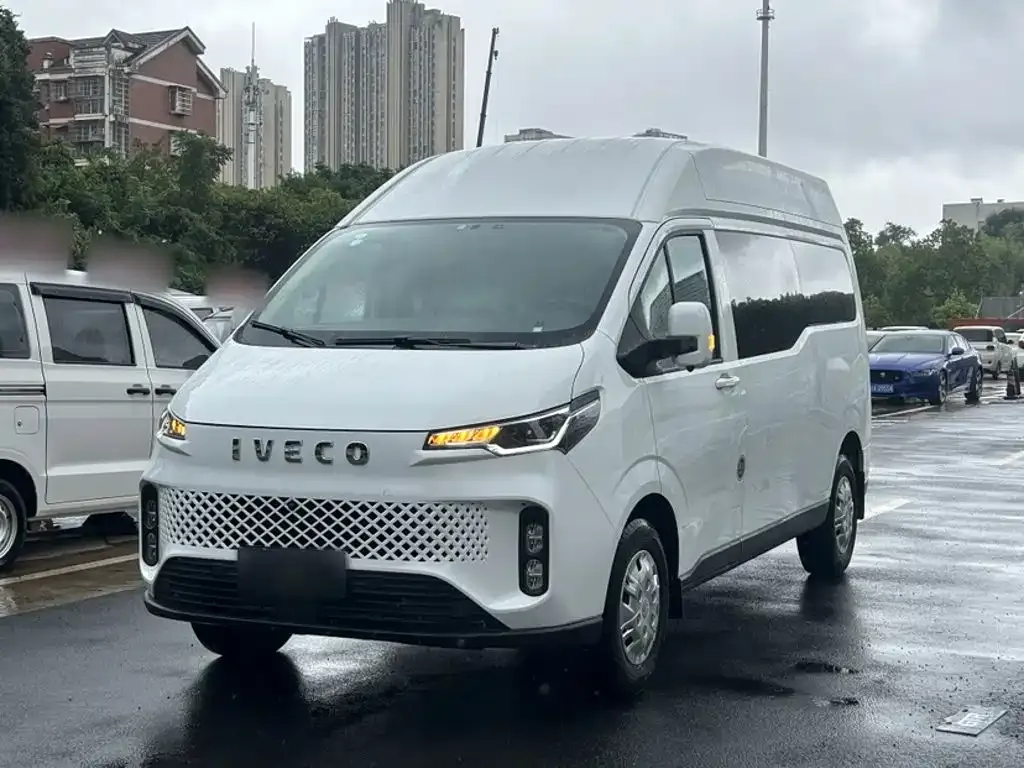 IVECO Juxing — фото 3