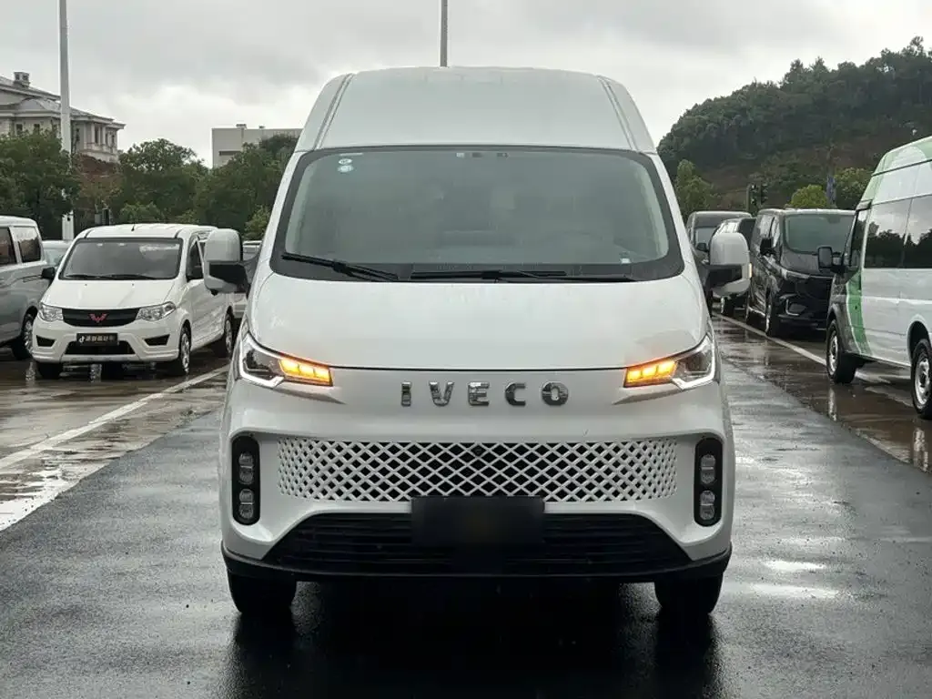IVECO Juxing — фото 10