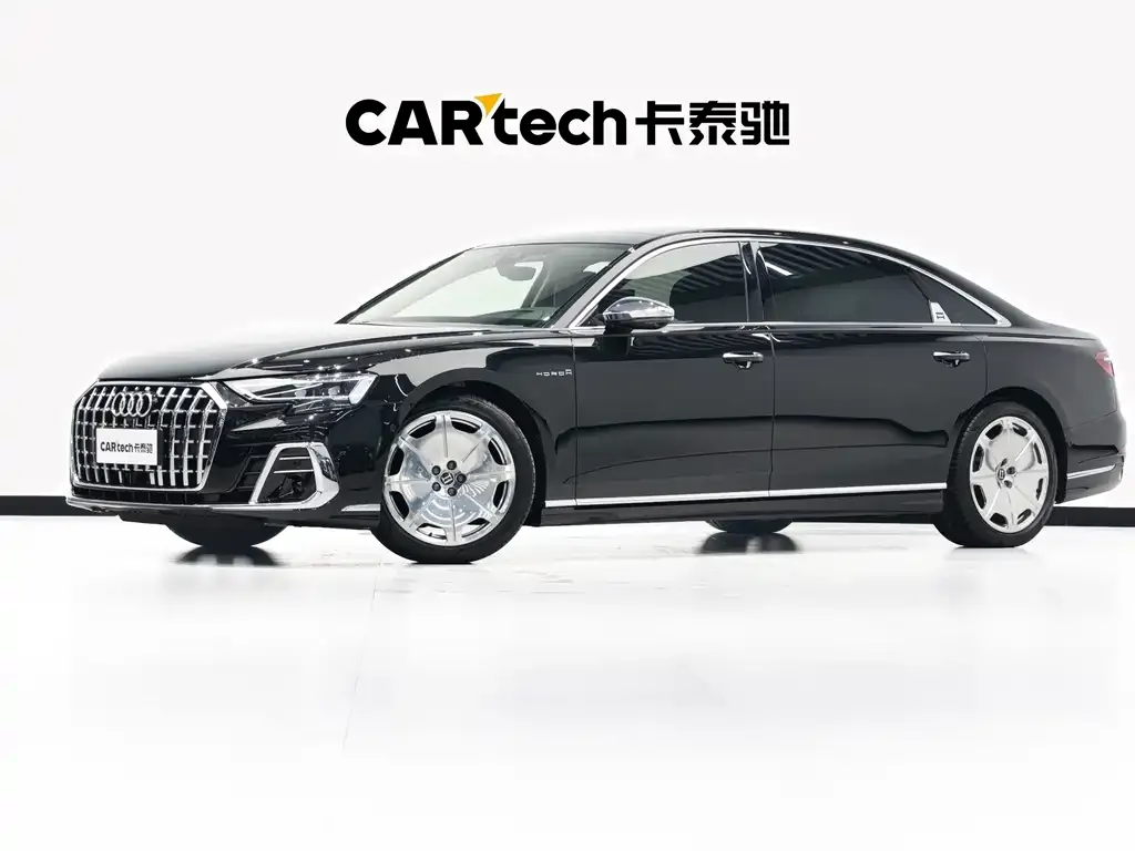 Audi A8 — фото 1