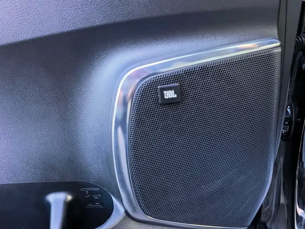 Toyota Vellfire — фото 3