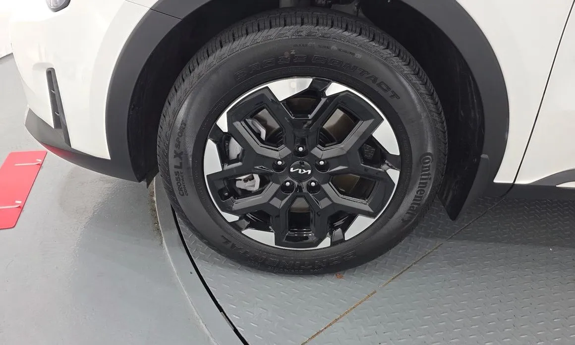 Kia Sorento — фото 7