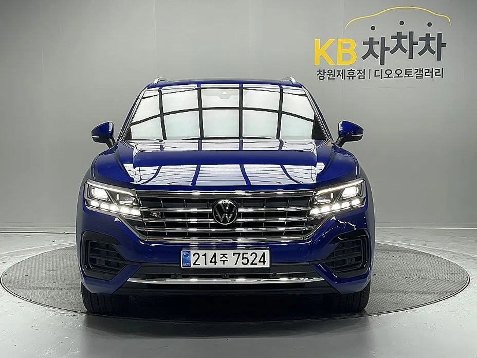 Volkswagen Touareg — фото 2